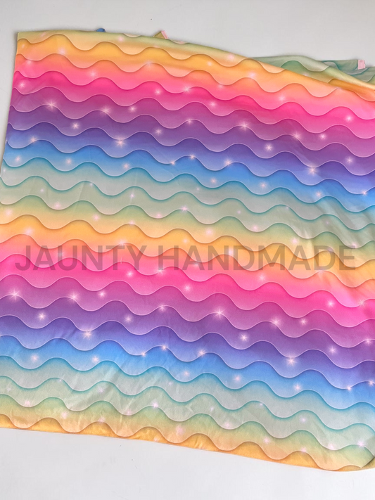 WAVY RAINBOW STRIPE